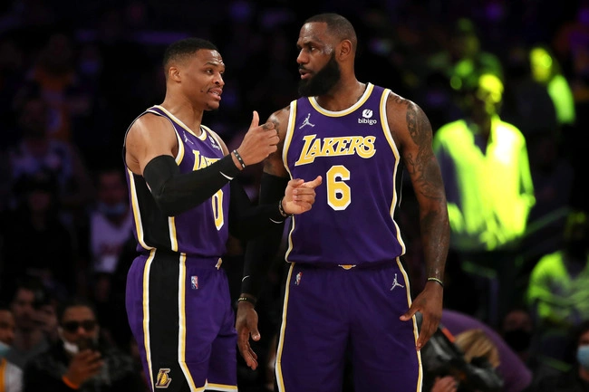 lebron james jogadores do Lakers