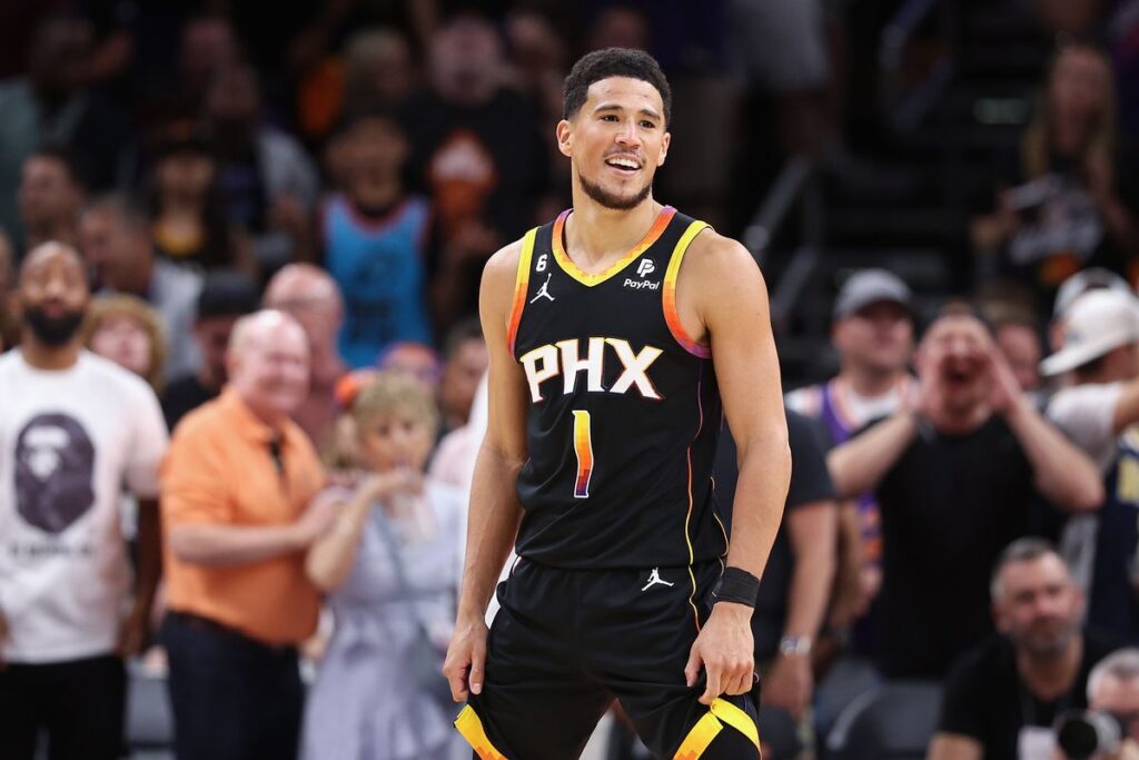 Devin Booker, dos Suns, vai ficar fora de jogo contra o Denver Nuggets