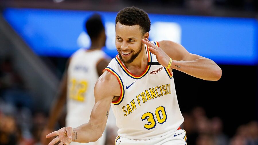 Stephen Curry, um dos atletas mais famosos da NBA