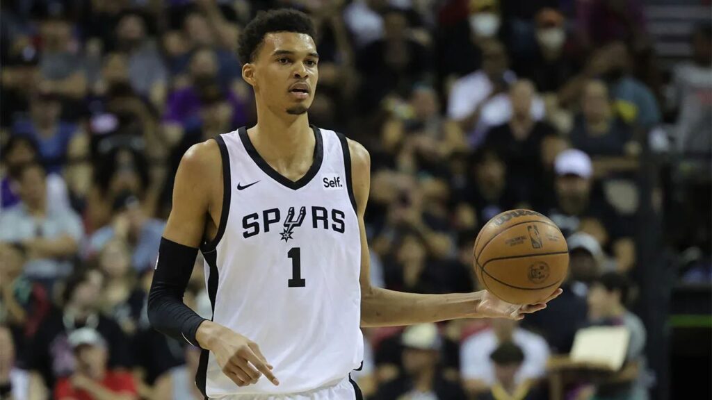 Wembanyama com o uniforme do San Antonio Spurs