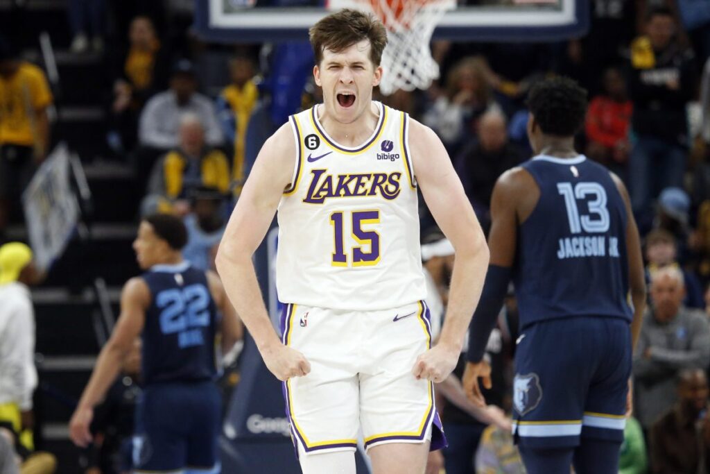 Austin Reaves com a camisa do Los Angeles Lakers