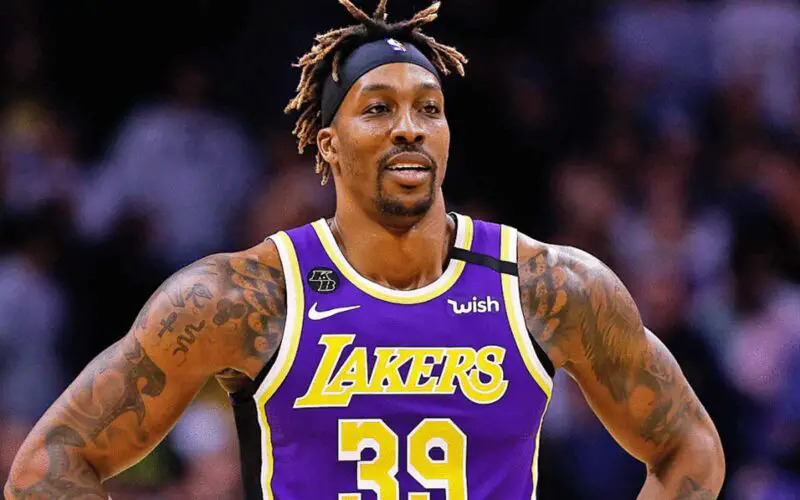 Com passagem pelos Lakers, Howard deseja voltar para a NBA