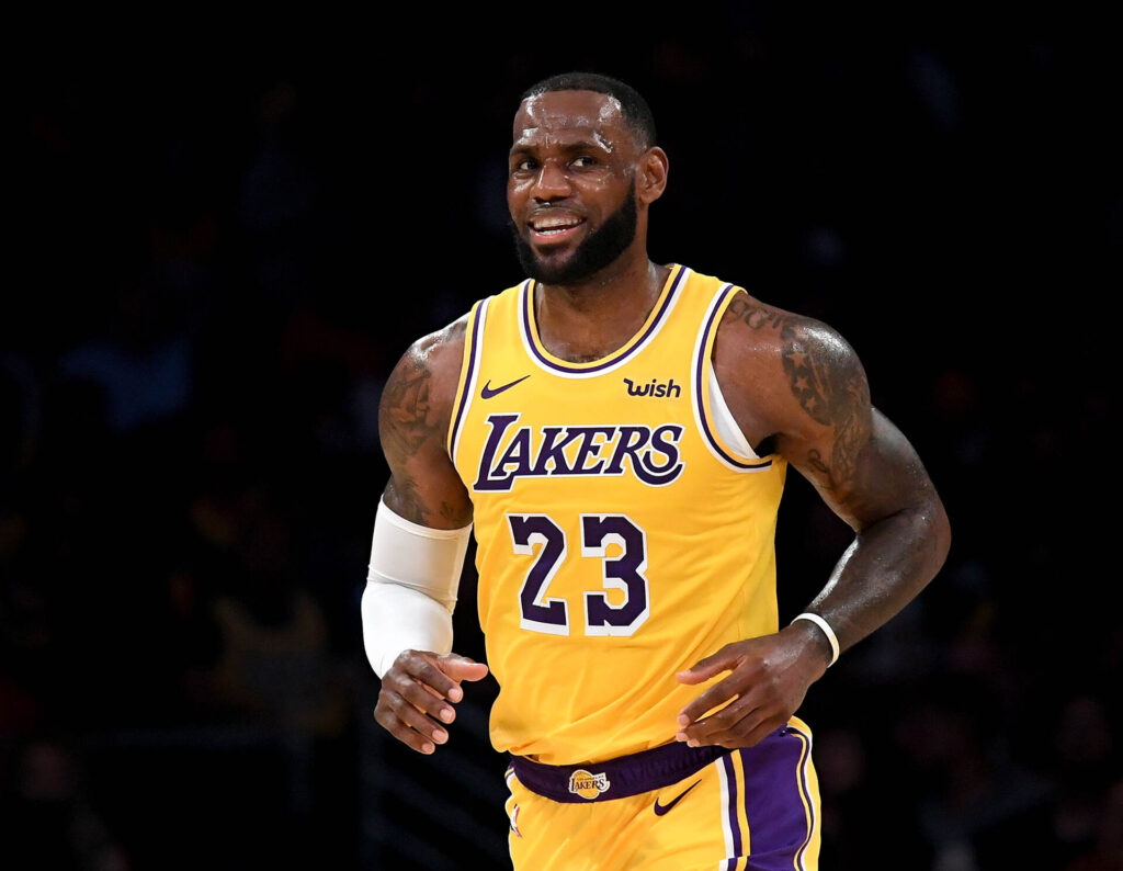 LeBron James, astro do Los Angeles Lakers e escritor