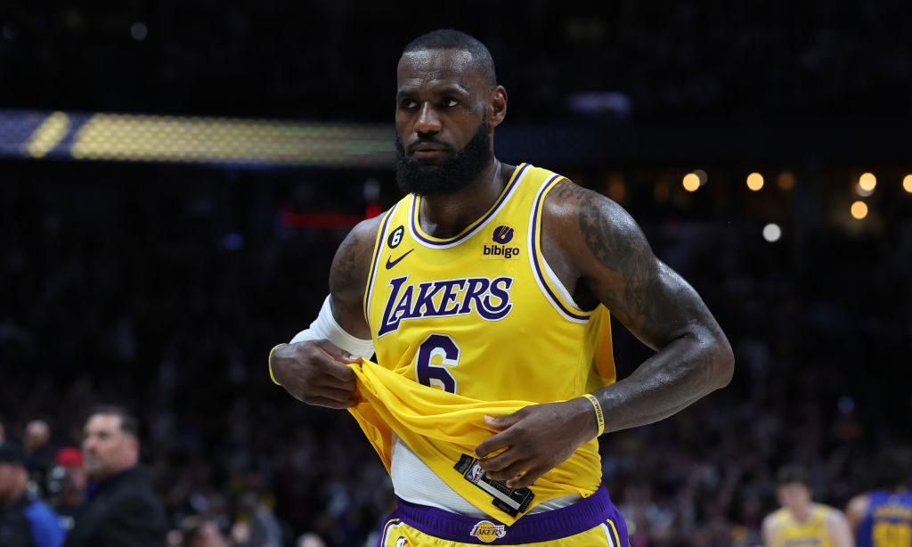 LeBron James segue sendo o principal destaque dos Lakers na temporada