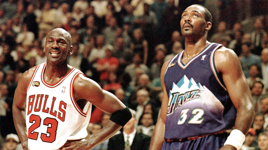 Michael Jordan e Karl Malone em um dos confrontos entre Bulls e Jazz