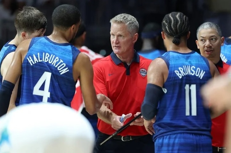 Steve Kerr no comando dos Estados Unidos no Mundial deste ano