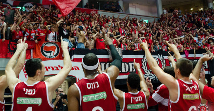 Hapoel Jerusalem, que recentemente disputou uma partida da Liga dos Campeões de Basquete